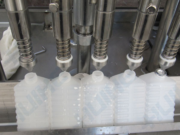 牛奶生產線客戶試生產現場圖